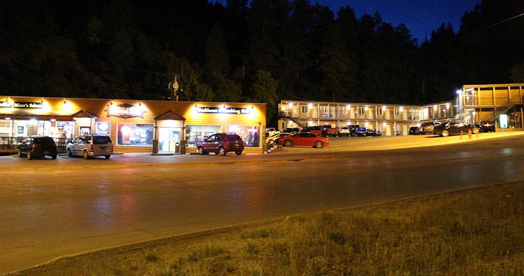 Deadwood Station Bunkhouse And Gambling Hall Motel Dış mekan fotoğraf